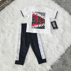 Quad Seven Baby Boys Pants Shirt set. Size 18 Months. New.